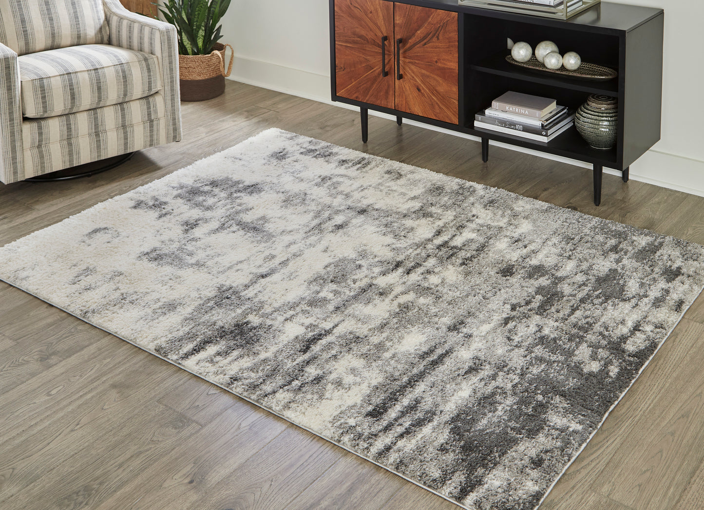 RENTAL - Gerdie Rug 8 x 10