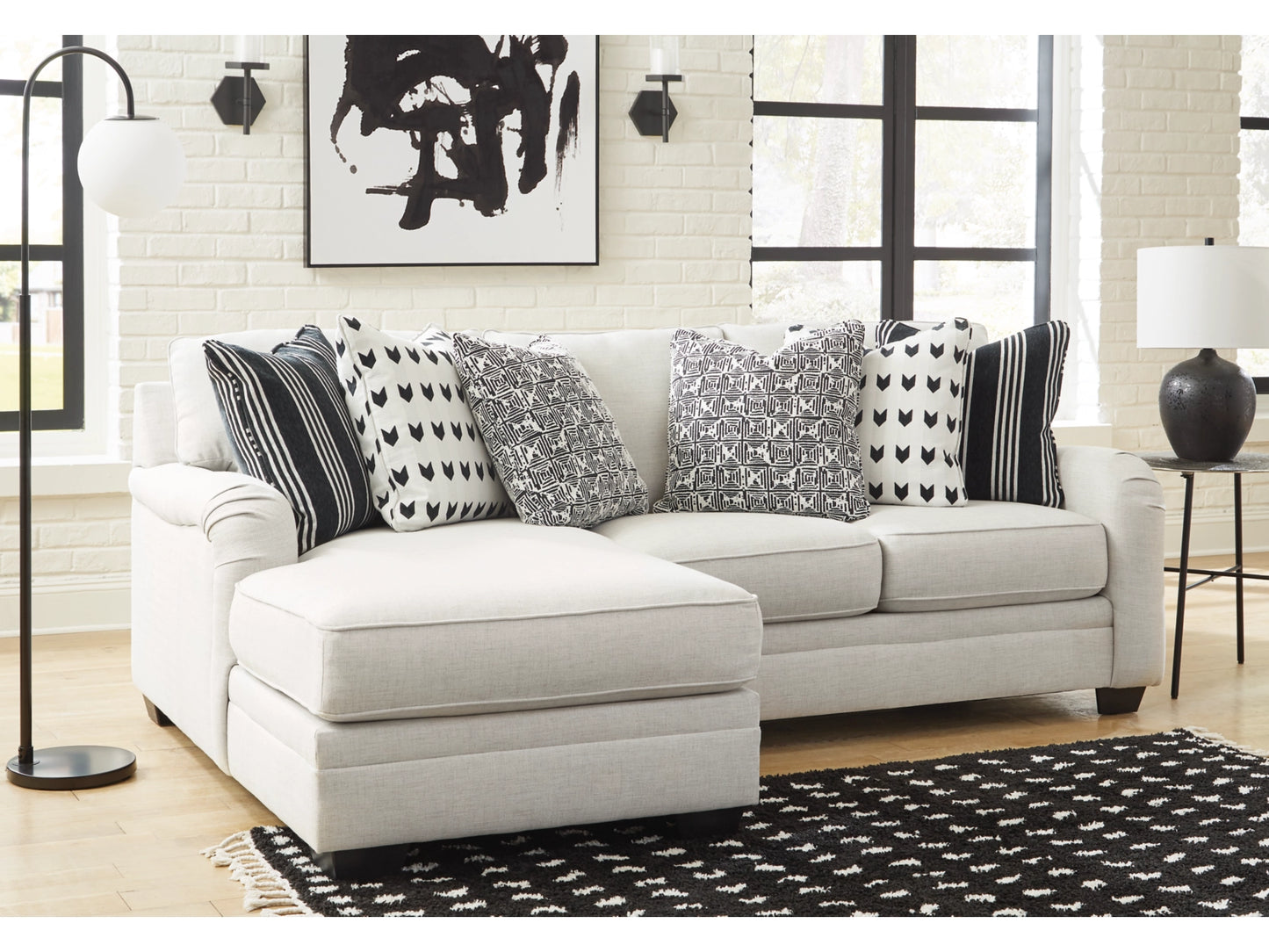 RENTAL-Huntsworth 2-Piece Sectional with Chaise