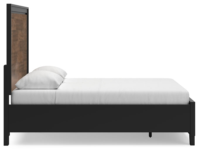 Kraeburn Panel Storage Bed