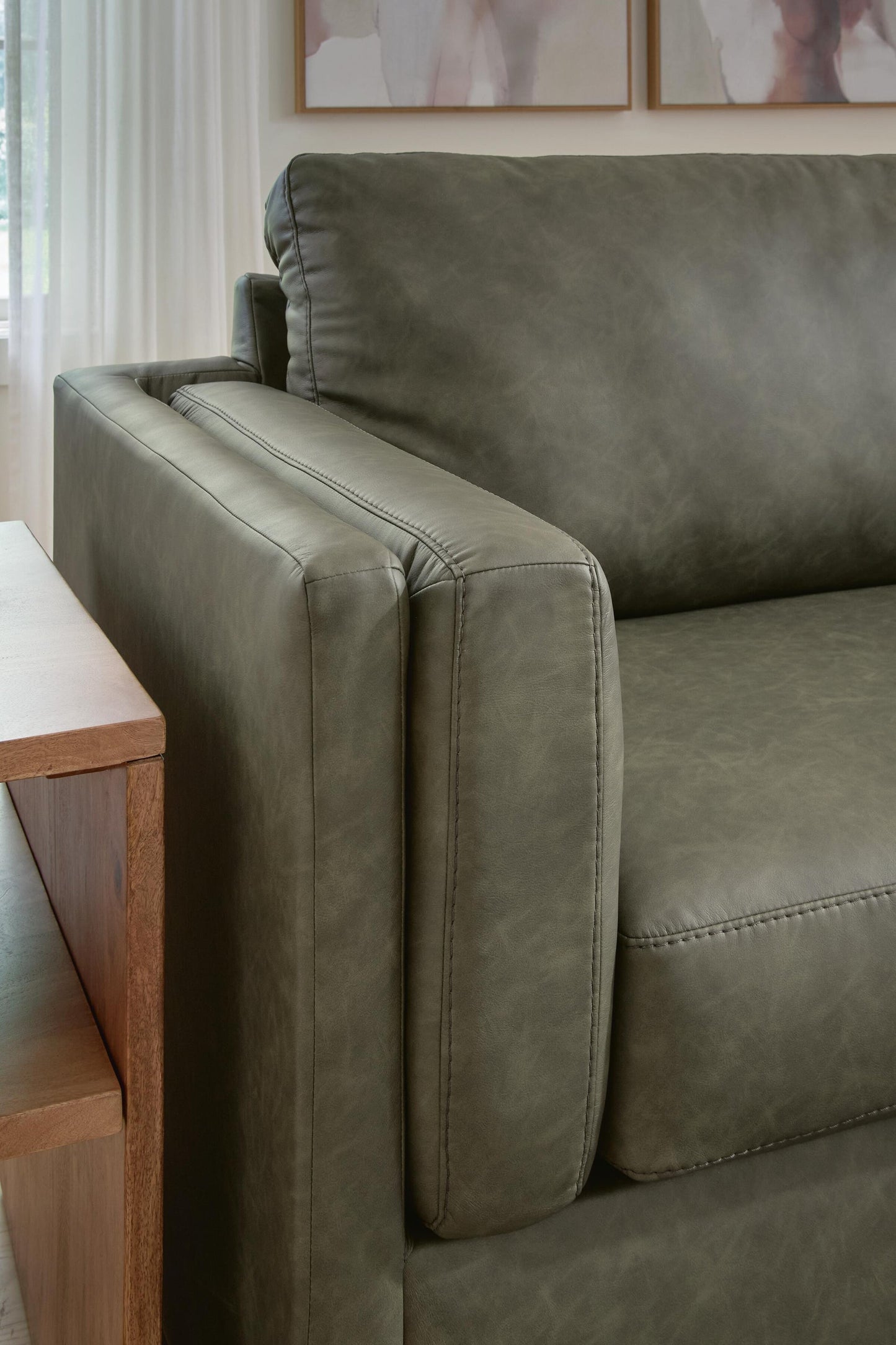 Hollis Studio Chair