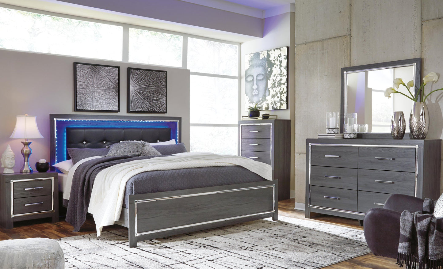 Lodanna Six Drawer Dresser
