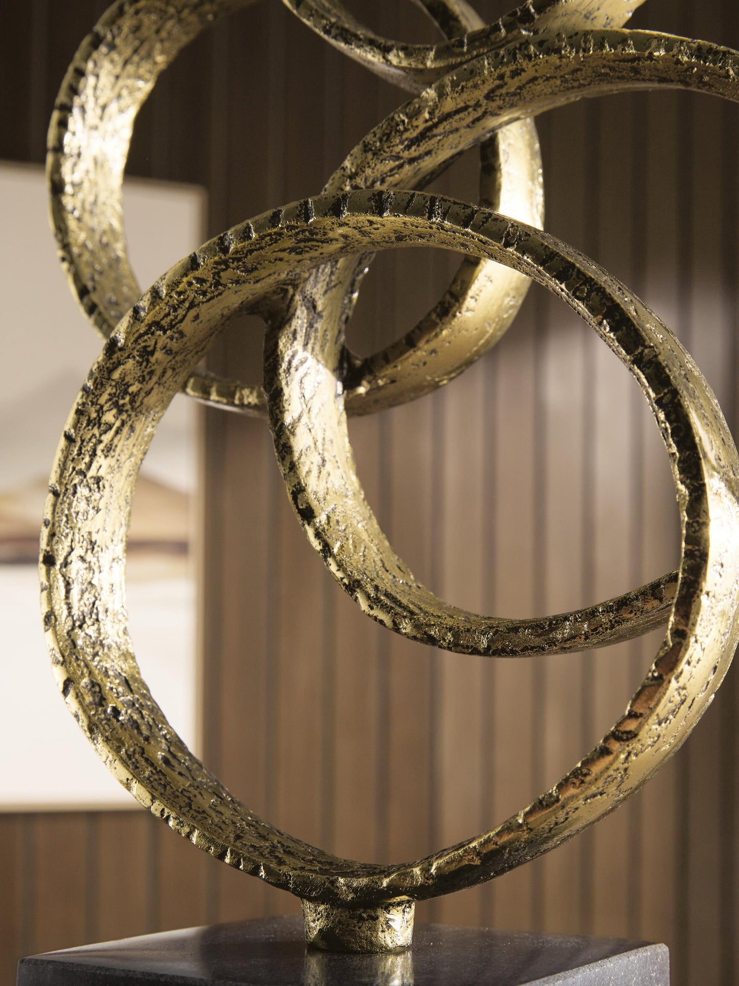 Ashley Express - Wellcott Sculpture